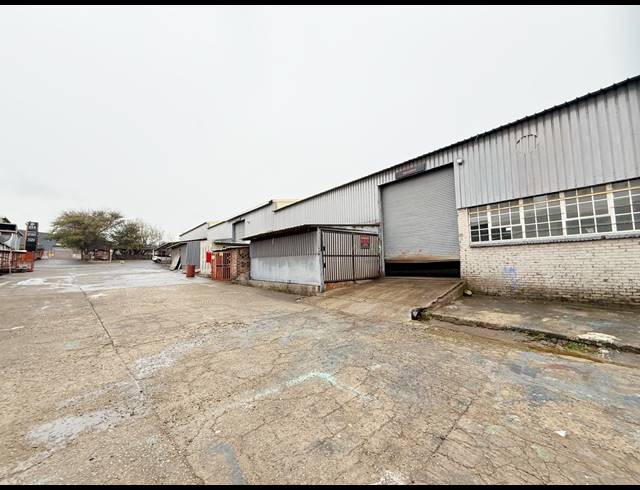 4,630M² WAREHOUSE TO LET IN WADEVILLE